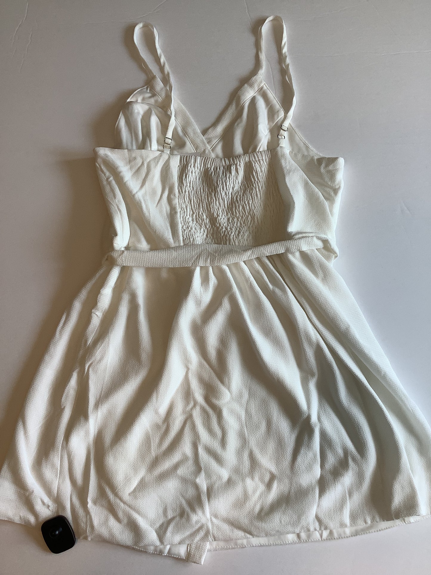 Dress Casual Short By Daytrip In White, Size: L