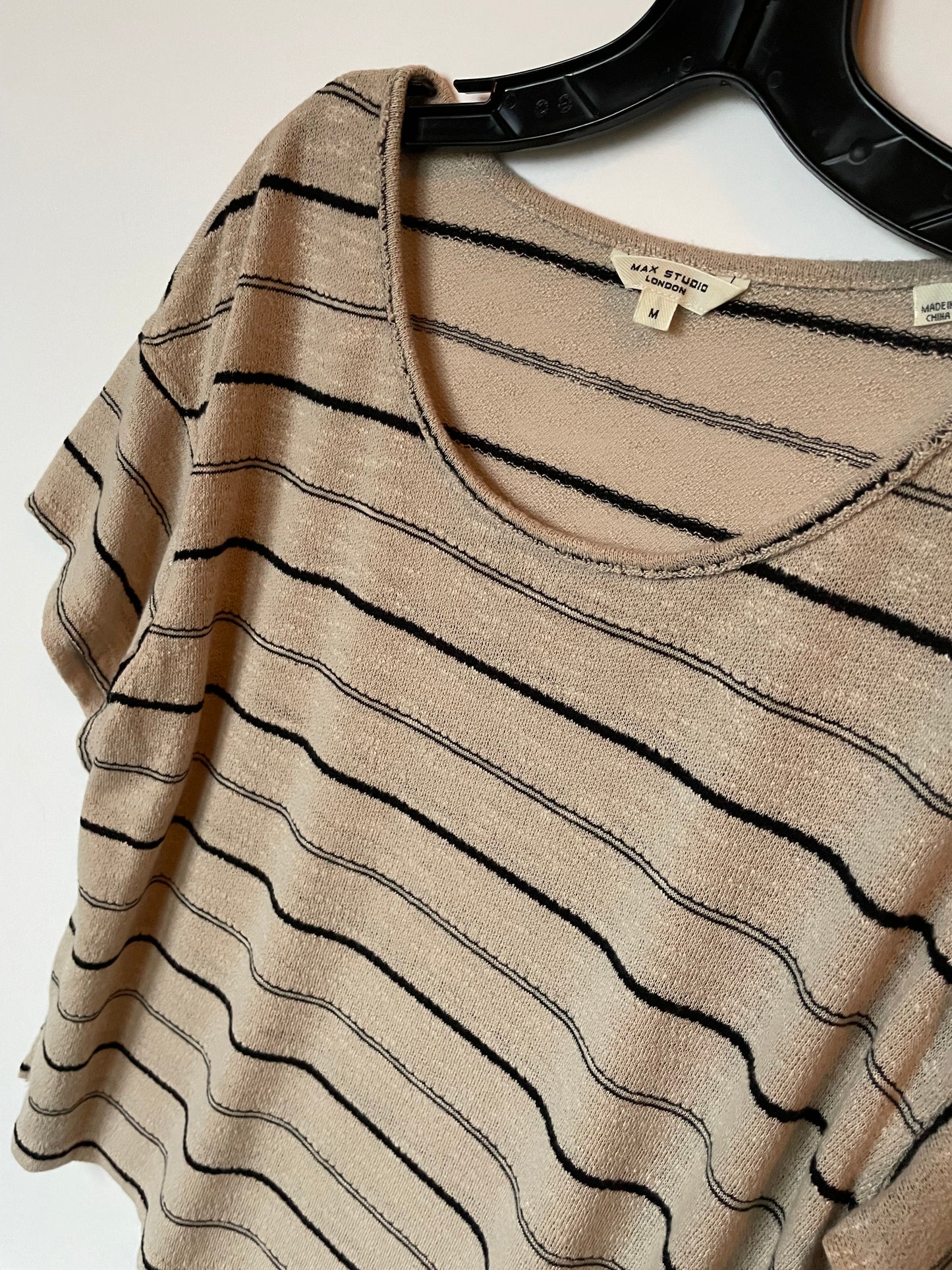 Top Short Sleeve By Max Studio In Striped Pattern, Size: M