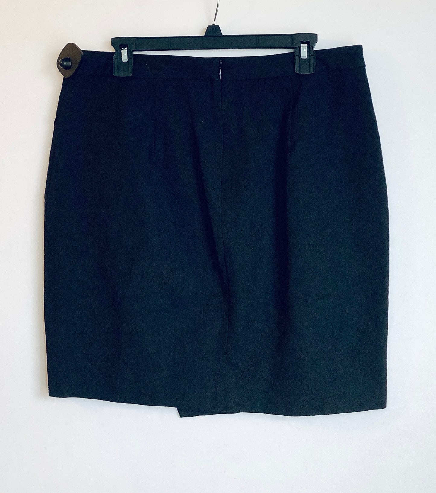 Skirt Mini & Short By Banana Republic In Black, Size: 12