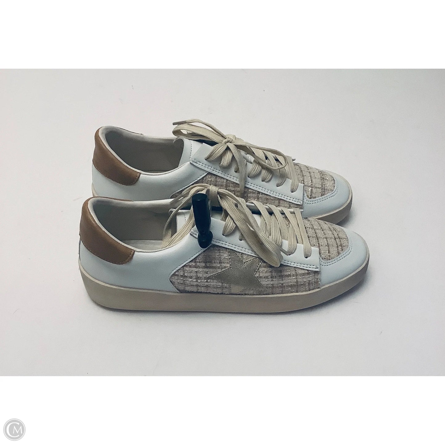 Shoes Sneakers By Corkys In White, Size: 10