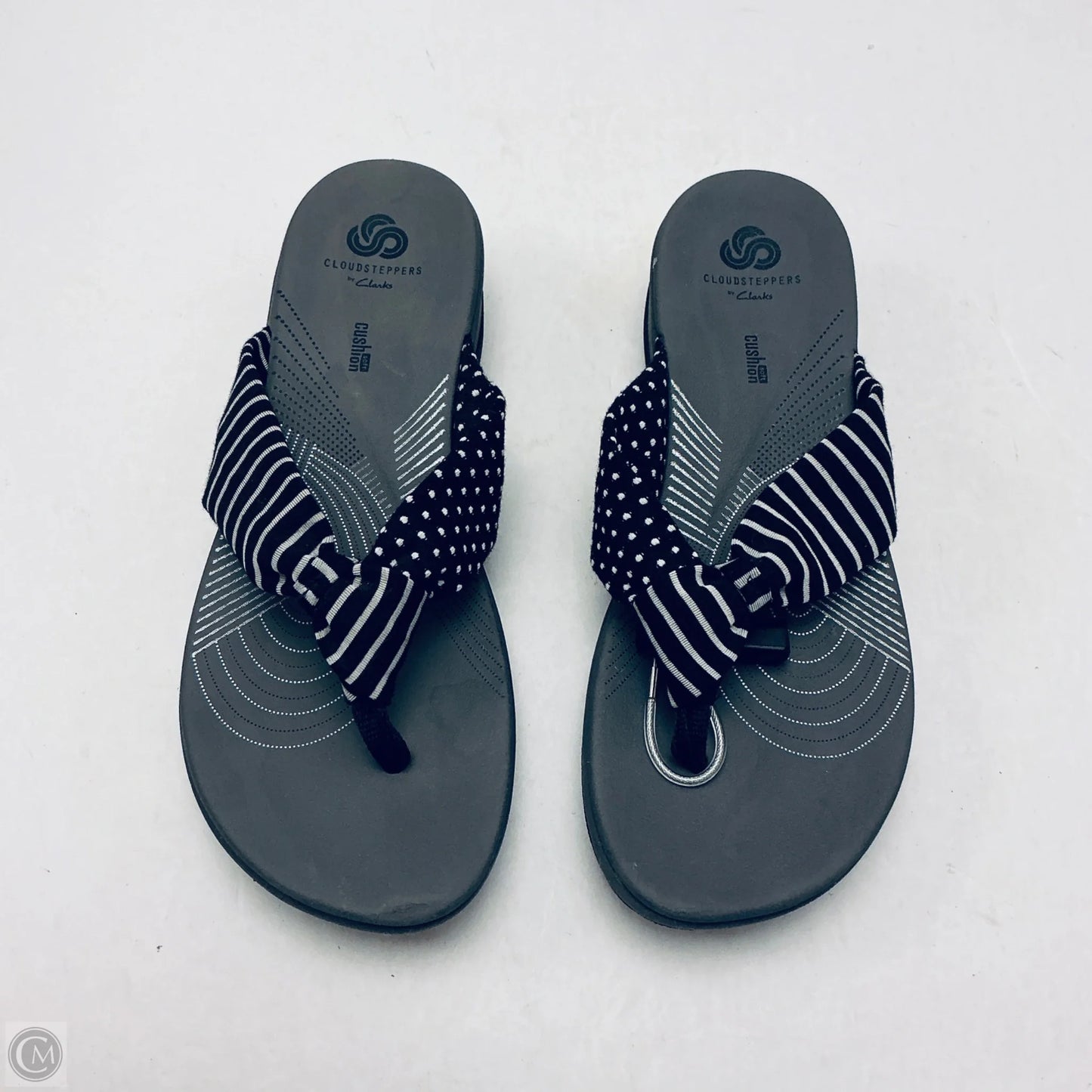 Sandals Flats By Clarks In Grey, Size: 8