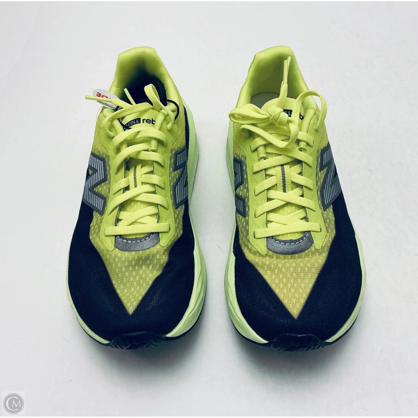 Shoes Sneakers By New Balance In Black & Yellow, Size: 7