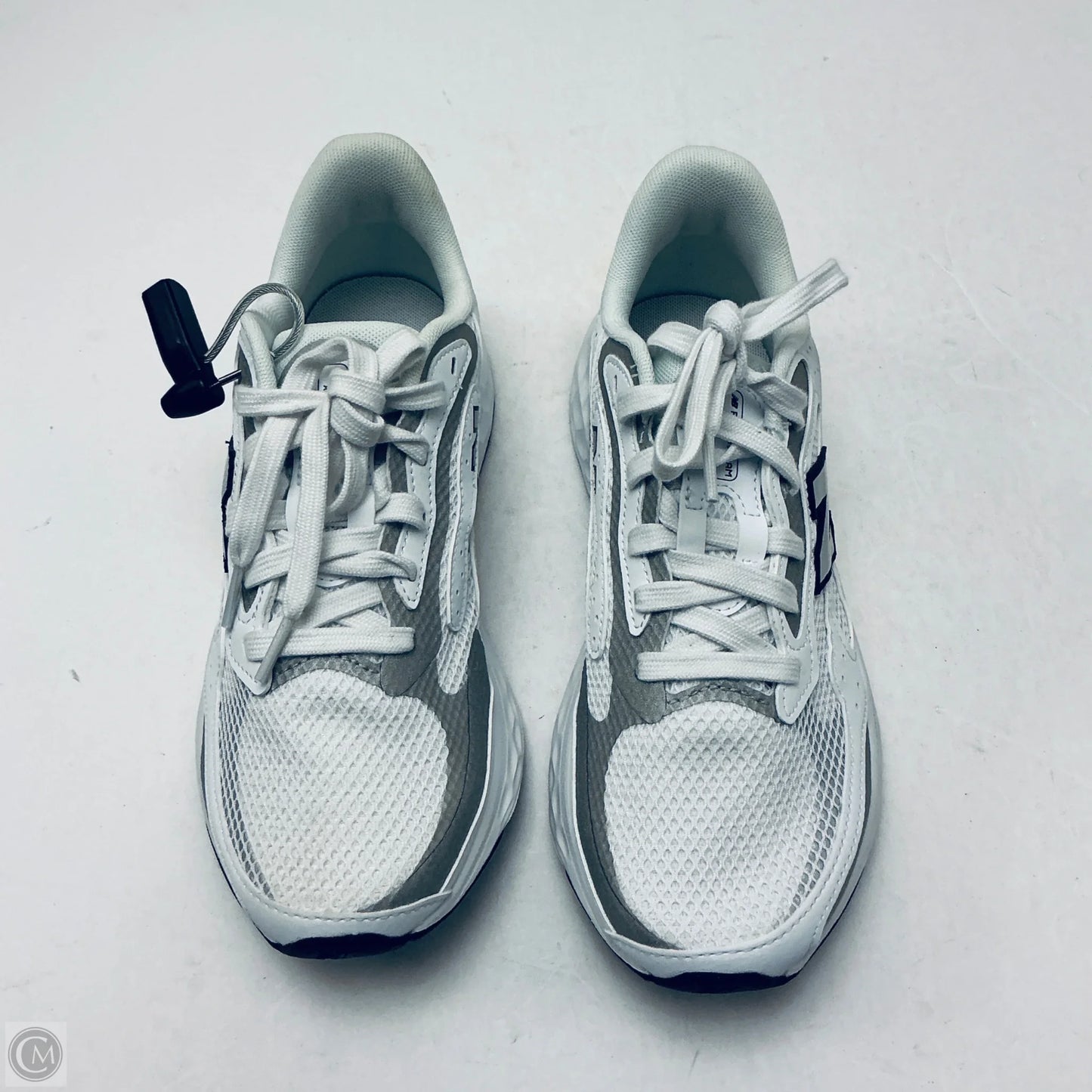 Shoes Sneakers By New Balance In White, Size: 9
