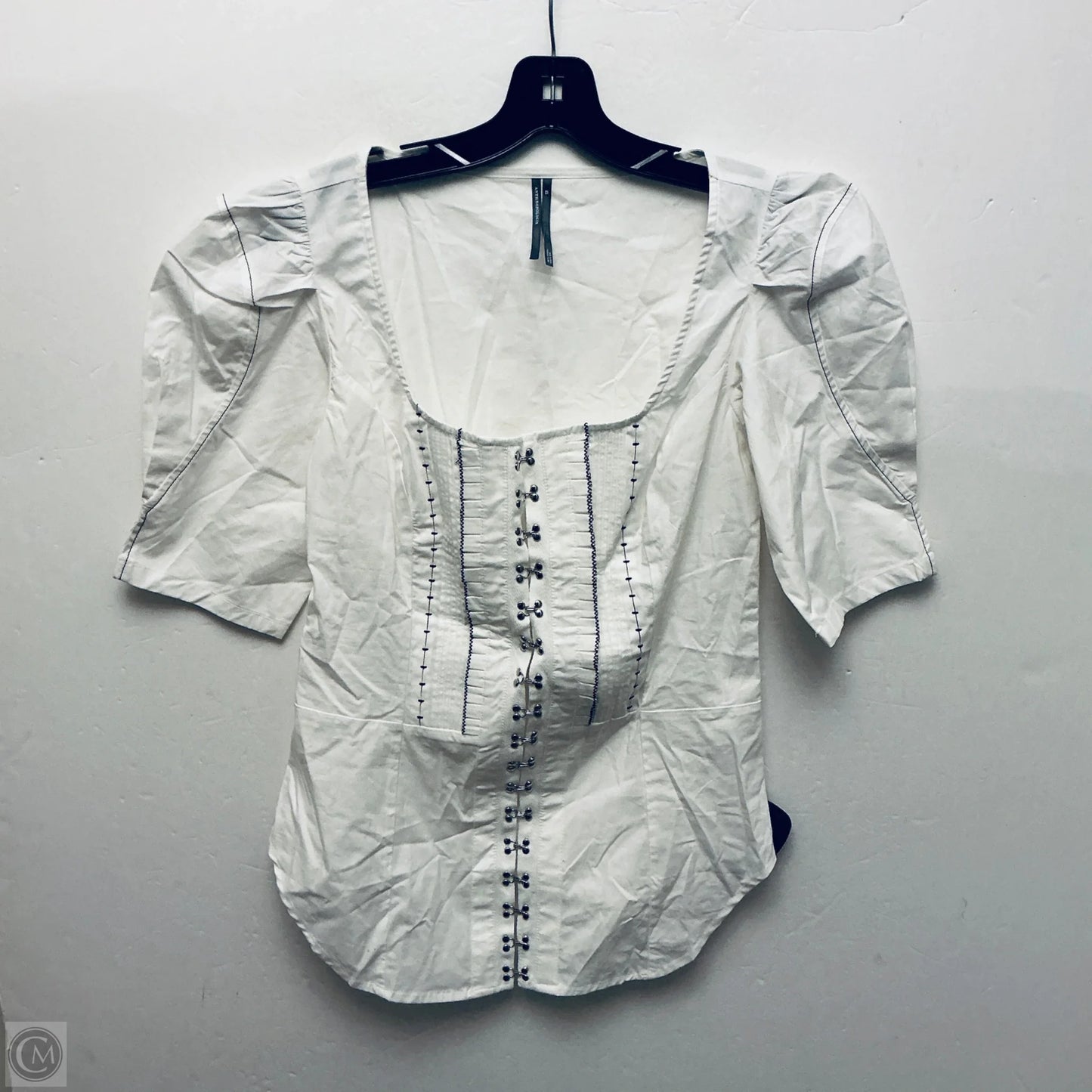 Top Short Sleeve By Anthropologie In White, Size: Xs
