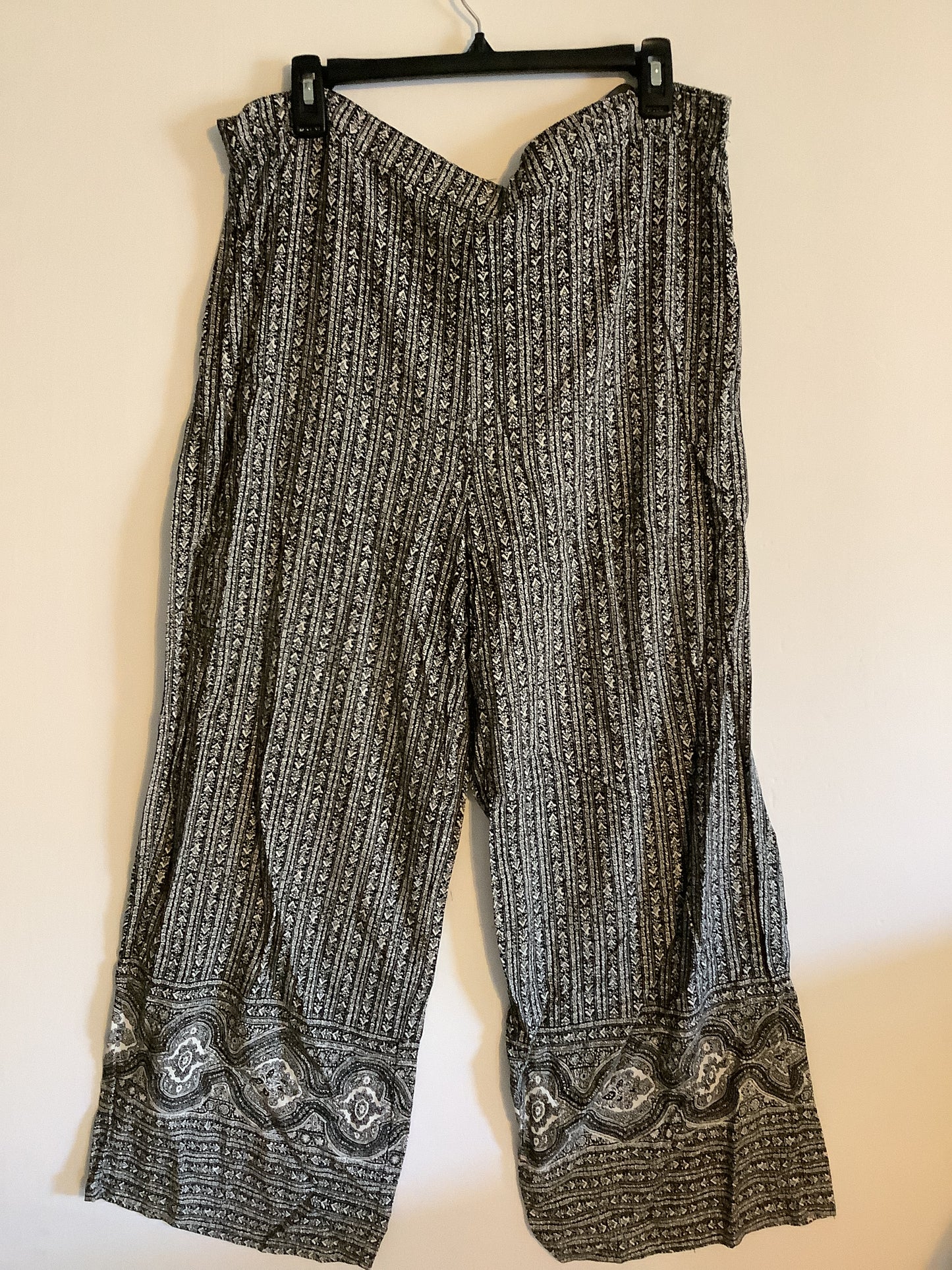 Pants Wide Leg By Ava & Viv In Black & White, Size: 1x