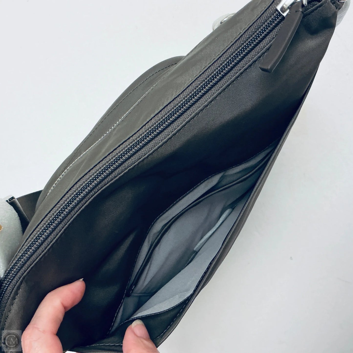 Crossbody Designer By Tumi, Size: Medium