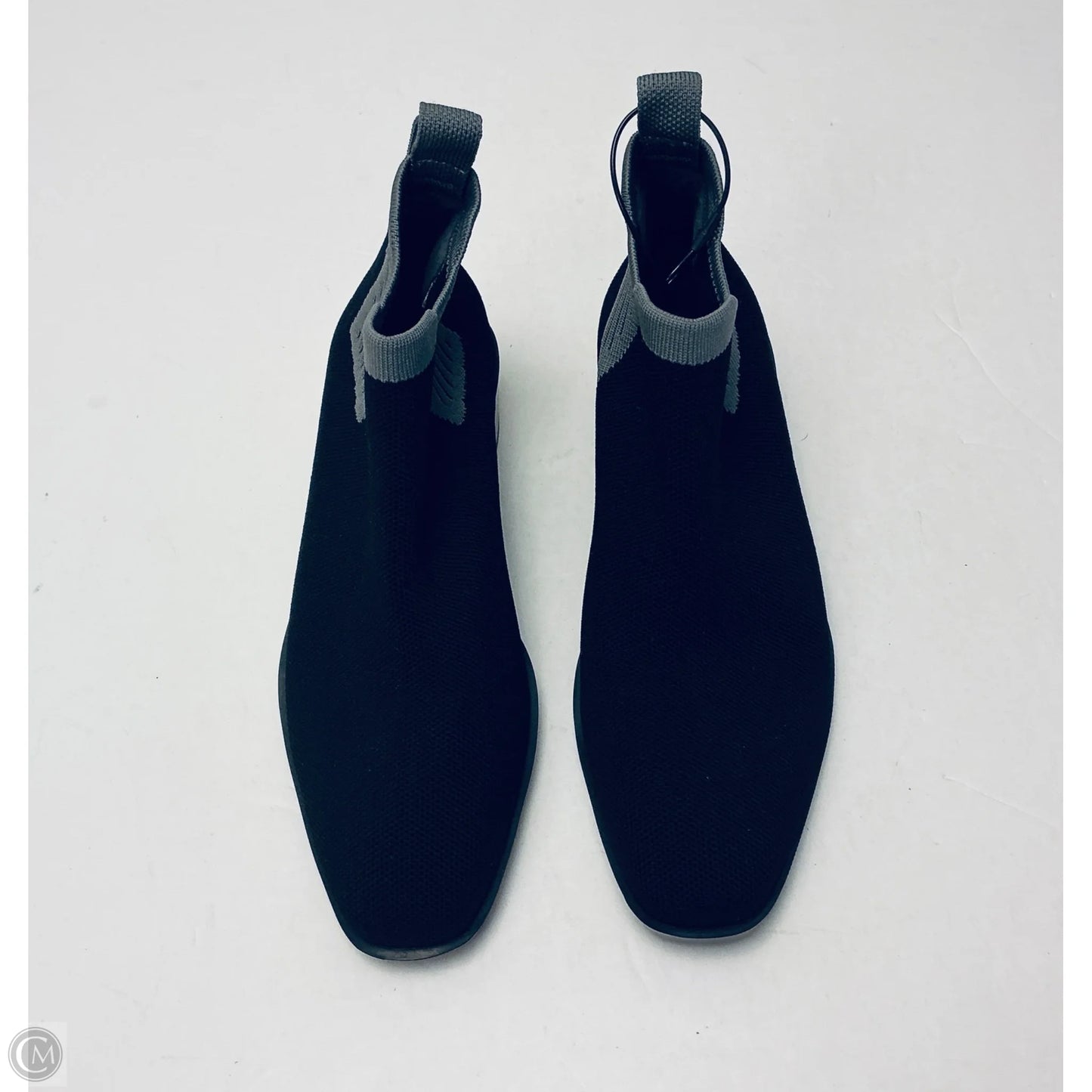 Shoes Flats By Vivaia In Black, Size: 7