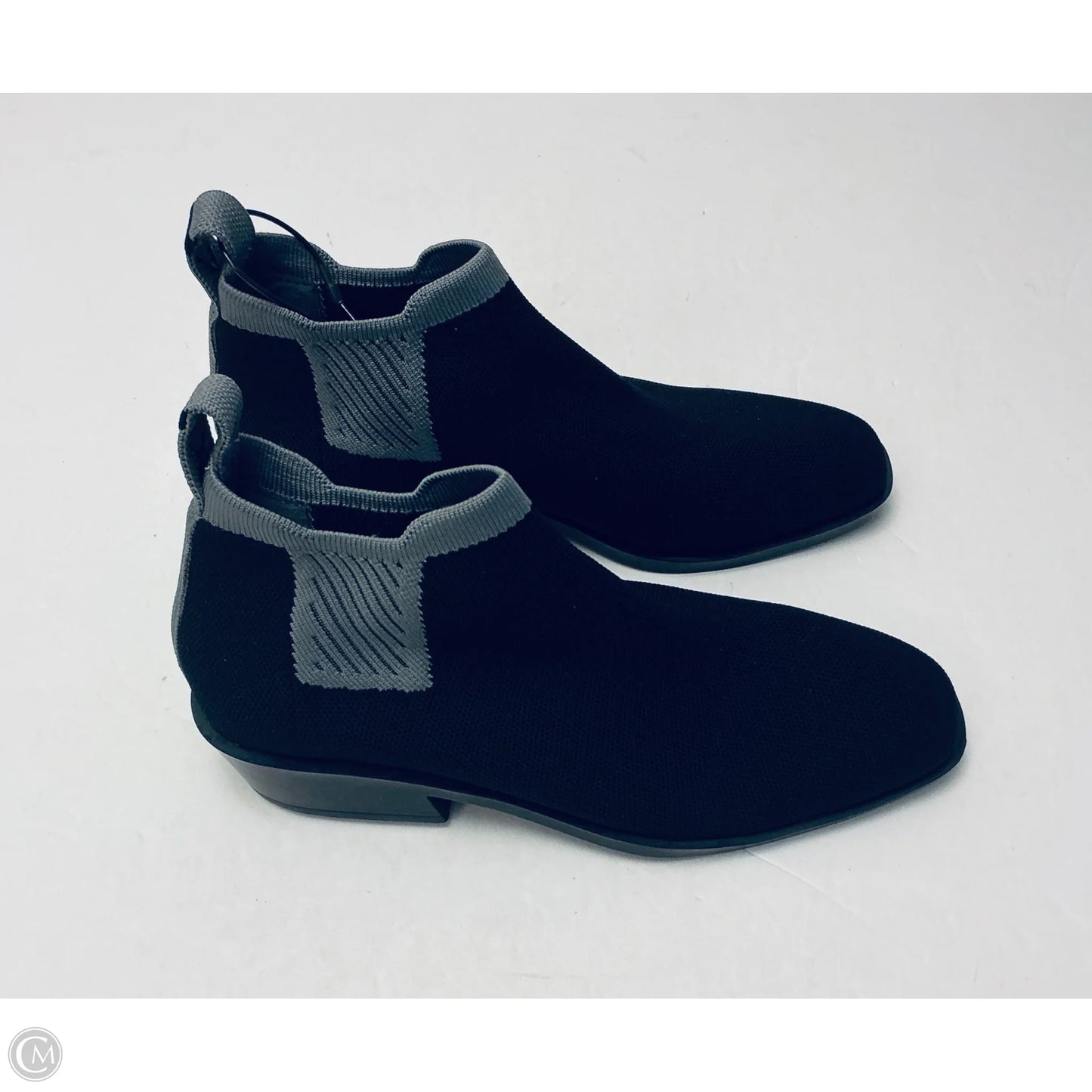 Shoes Flats By Vivaia In Black, Size: 7