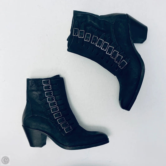 Boots Ankle Heels By Cma In Black, Size: 7