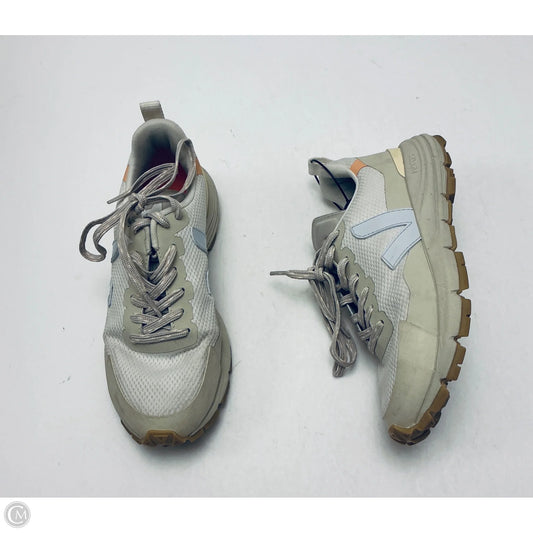 Shoes Sneakers By Veja In Tan, Size: 6