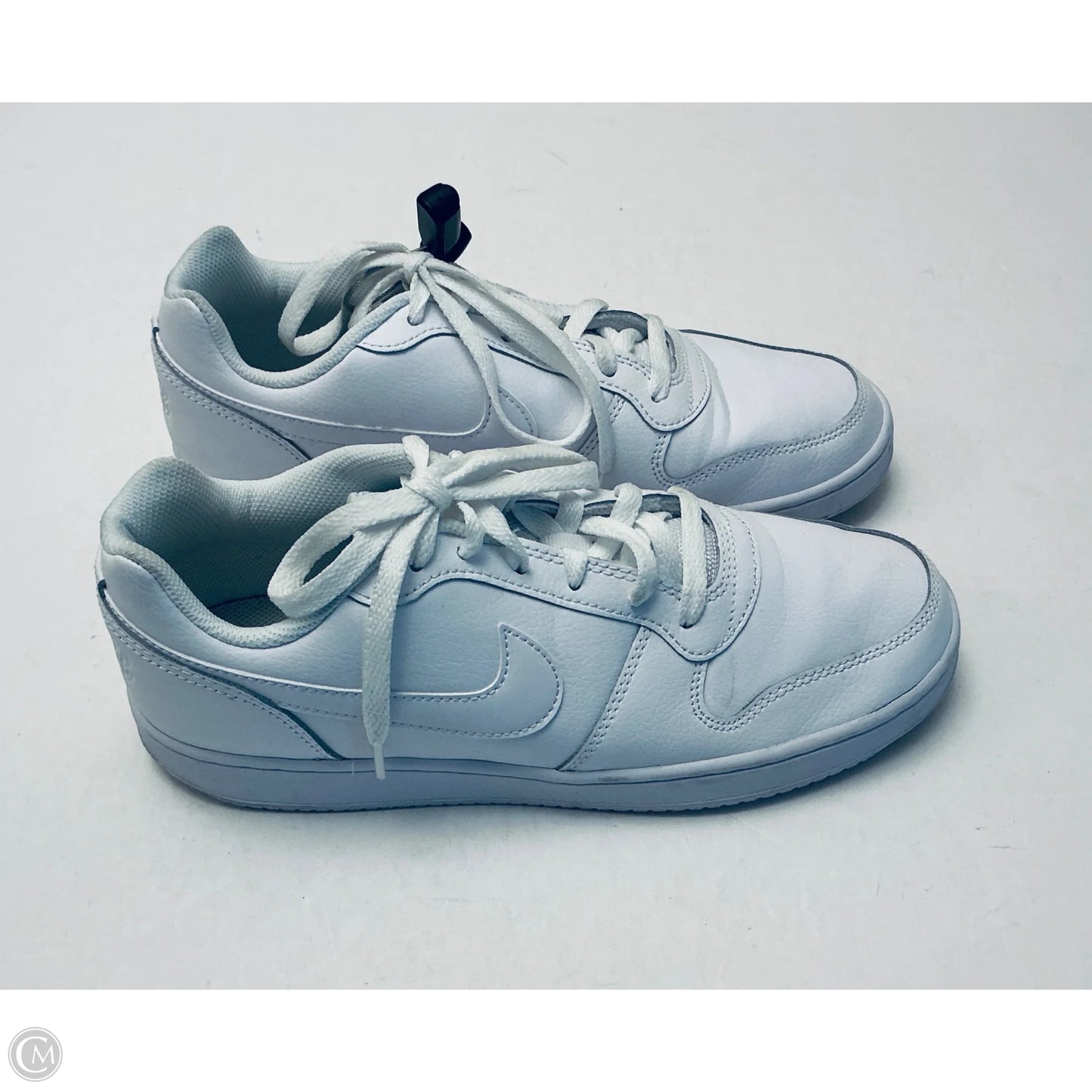 Shoes Sneakers By Nike In White, Size: 10