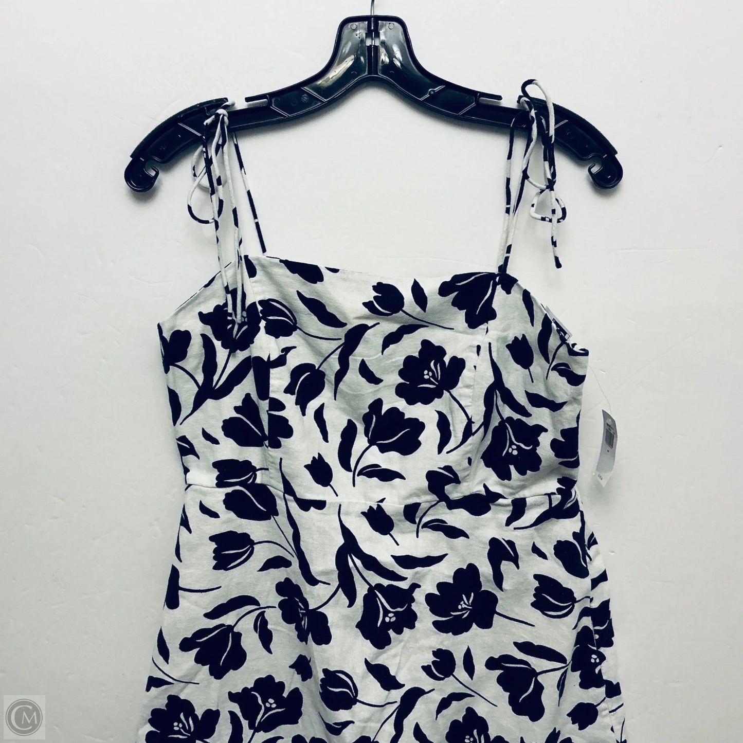 Dress Casual Short By Old Navy In Blue & White, Size: M