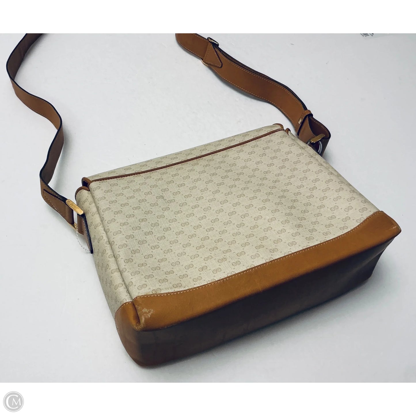 Handbag Luxury Designer By Gucci, Size: Medium