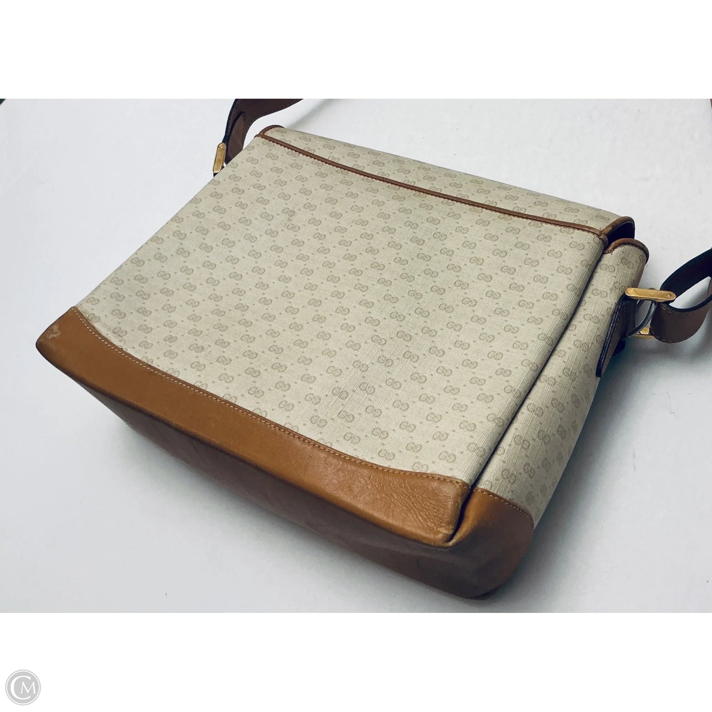 Handbag Luxury Designer By Gucci, Size: Medium