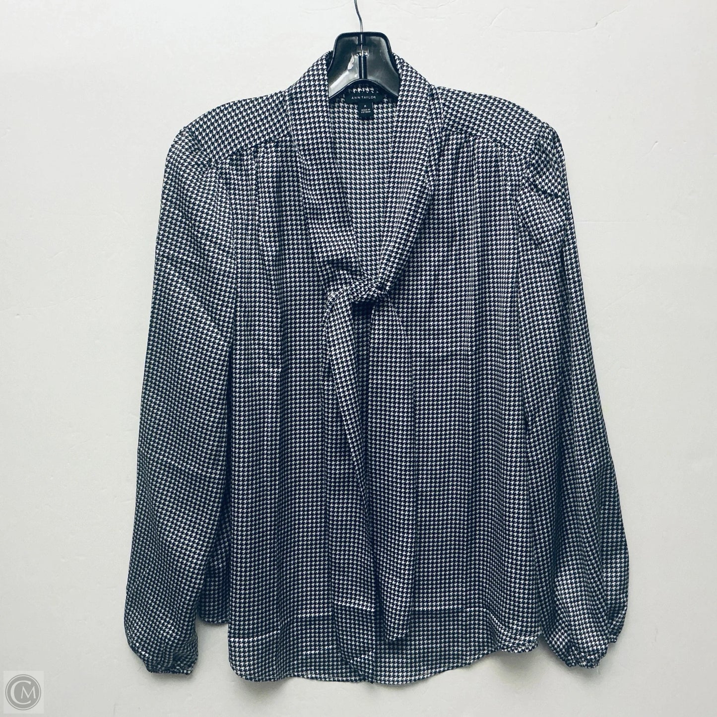Top Long Sleeve By Ann Taylor In Black & White, Size: M