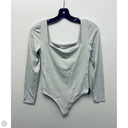 Top Long Sleeve By Babaton In Cream, Size: M