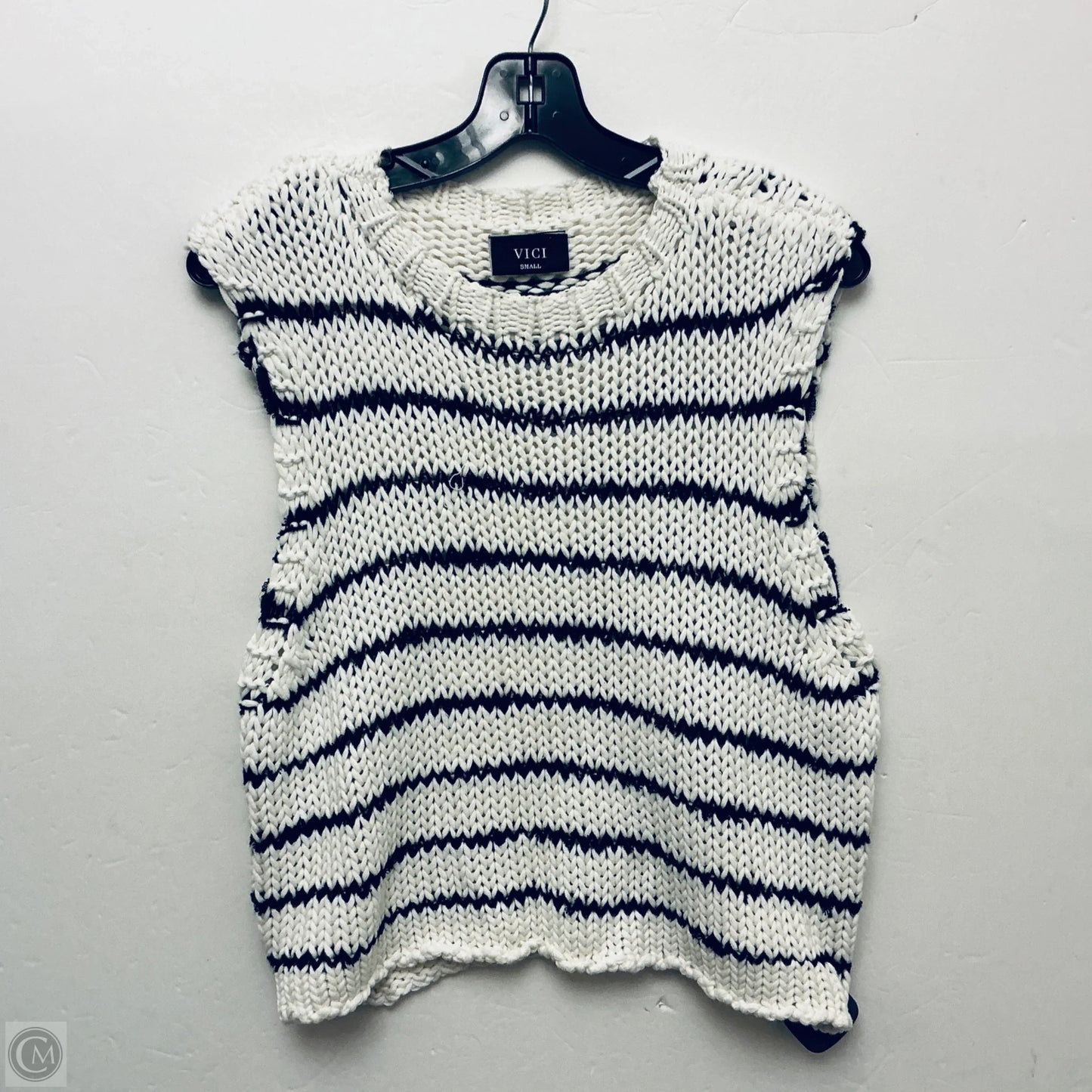 Top Sleeveless By Vici In Striped Pattern, Size: S