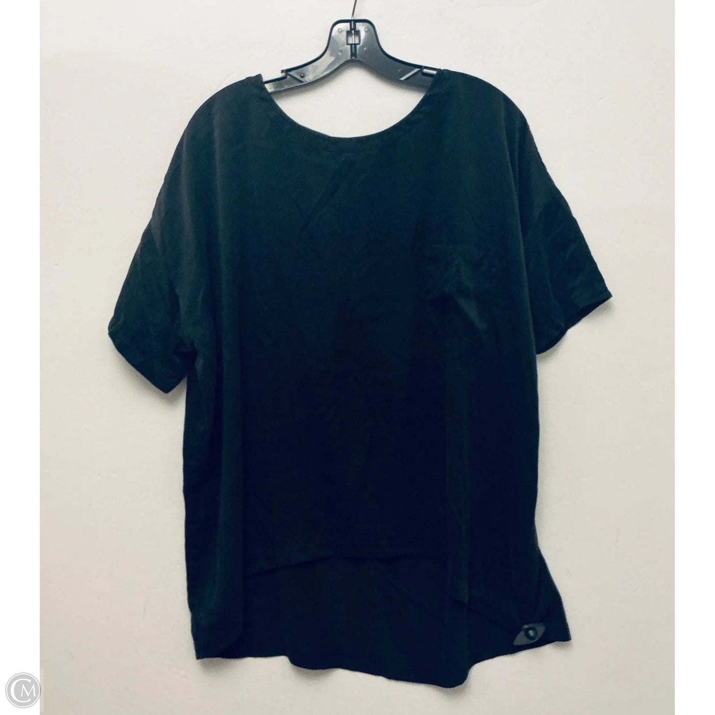 Top Short Sleeve By Clothes Mentor In Black, Size: L