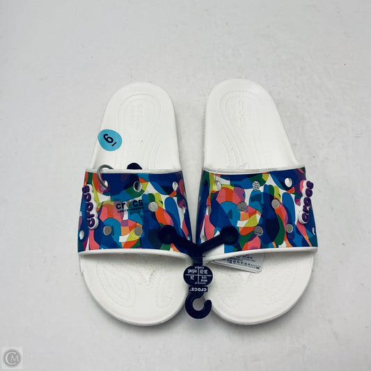 Sandals Flats By Crocs In Multi-colored, Size: 8