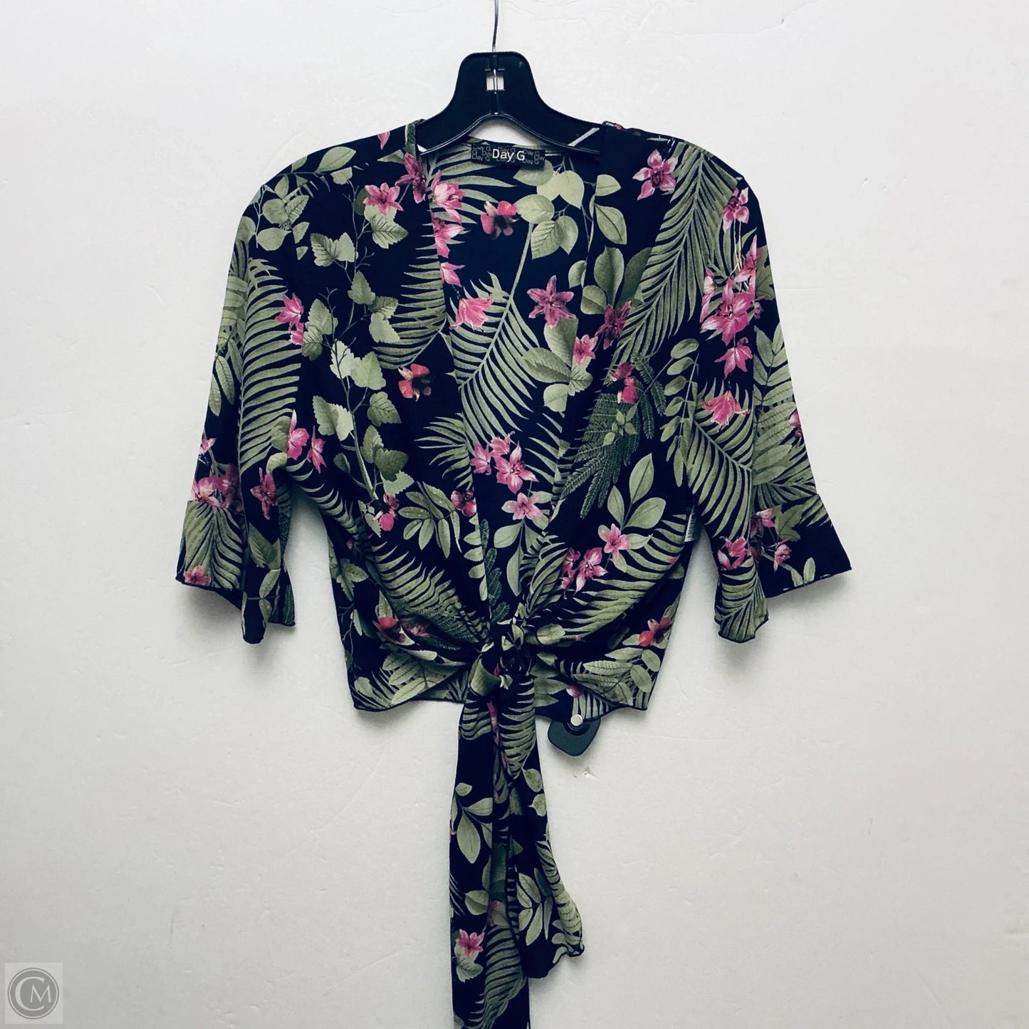 Top Short Sleeve By Cme In Tropical Print, Size: M