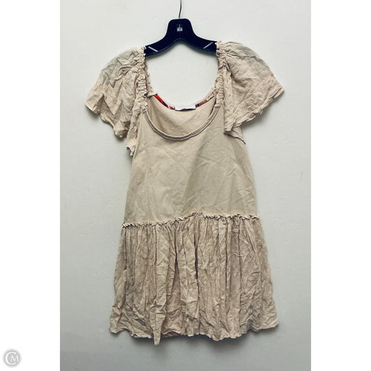 Top Short Sleeve By Cmc In Beige, Size: S