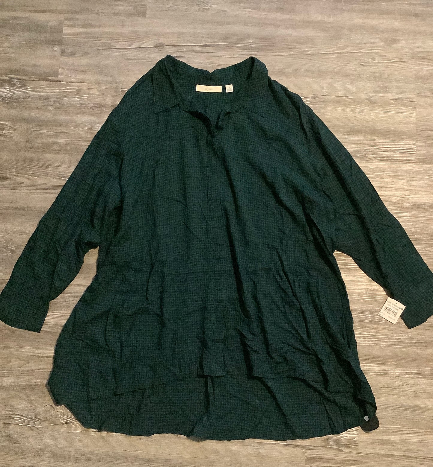 Top Long Sleeve By Sejour In Green, Size: 3x