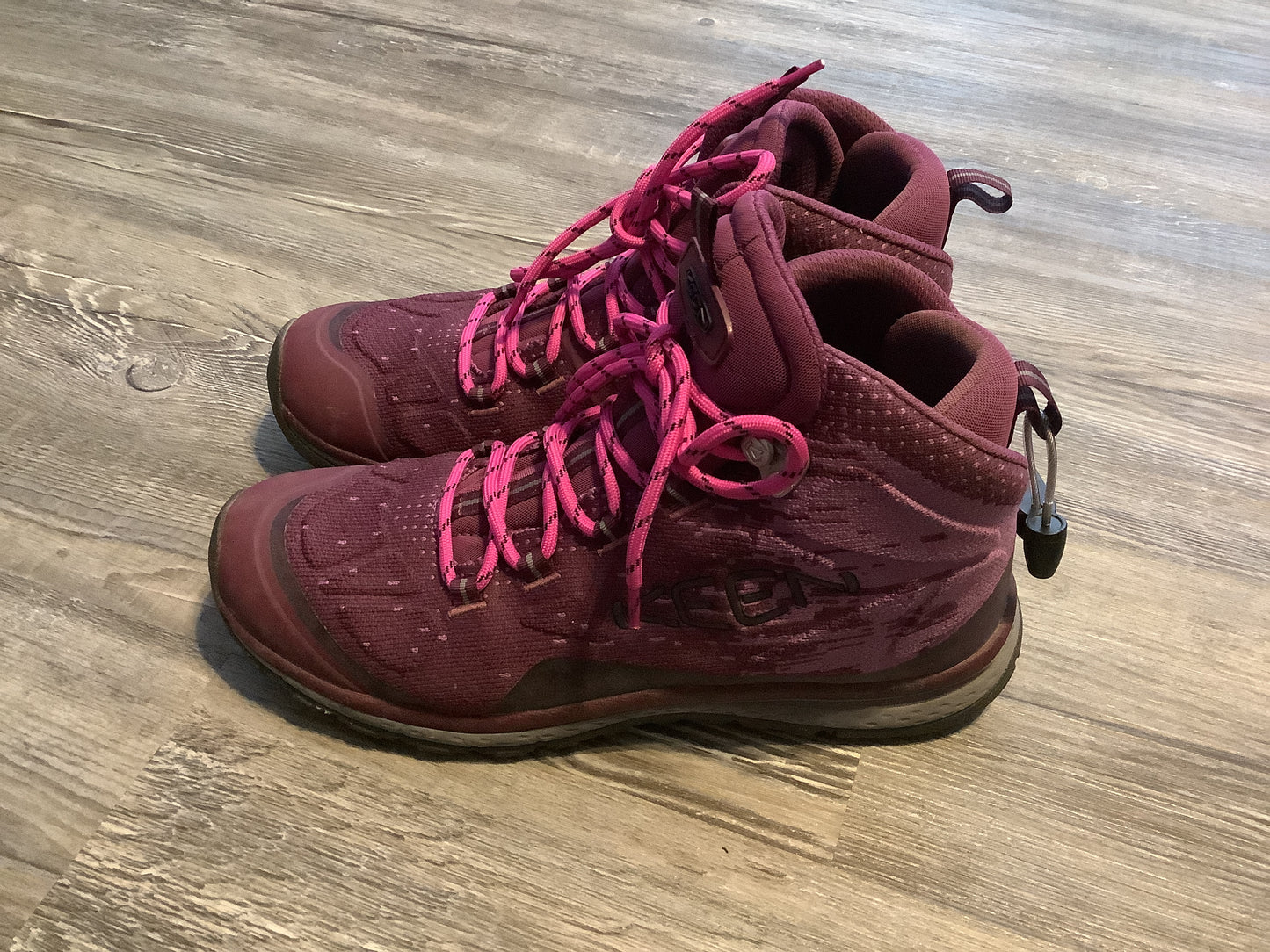 Purple Boots Hiking Keen, Size 9.5