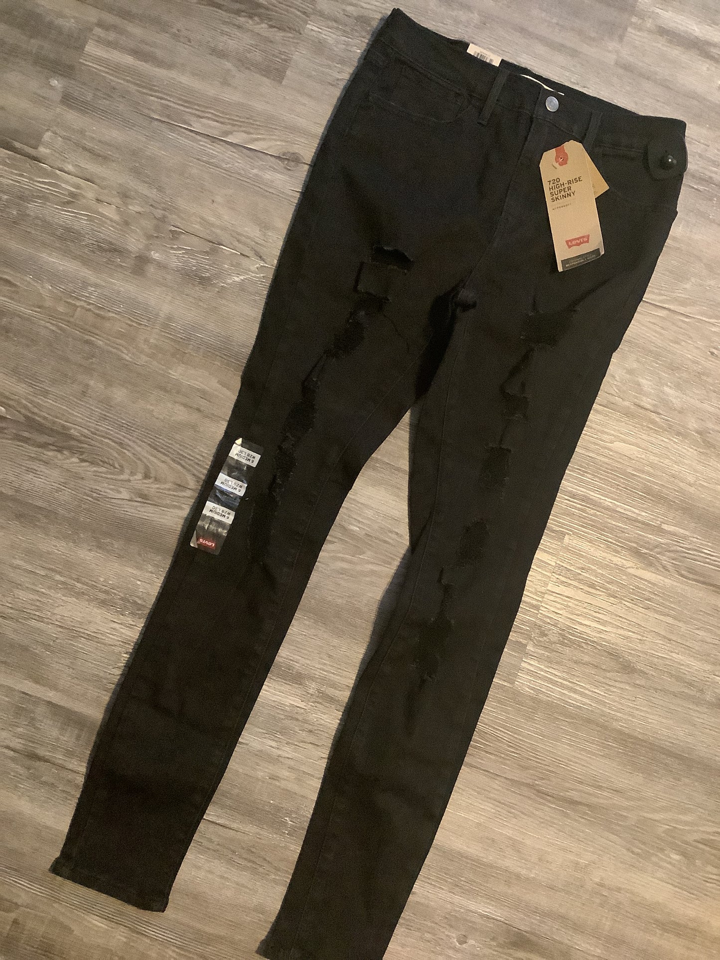 Jeans Skinny By Levis In Black Denim, Size: 6