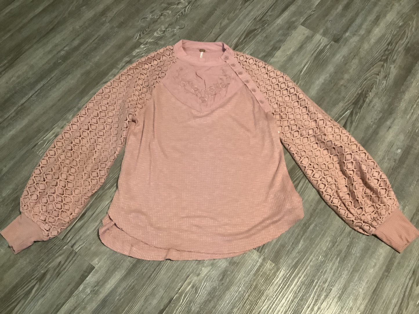 Top Long Sleeve By Free People In Pink, Size: Xs