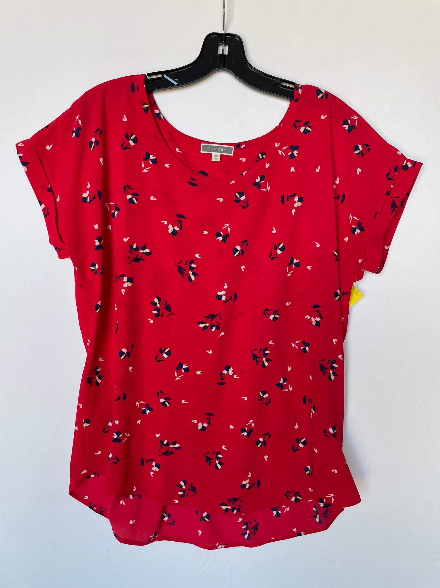 Top Short Sleeve By Pleione In Red, Size: M