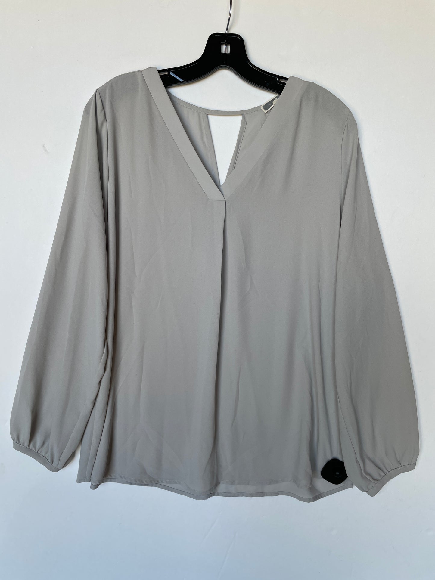 Top Long Sleeve By Pleione In Grey, Size: M