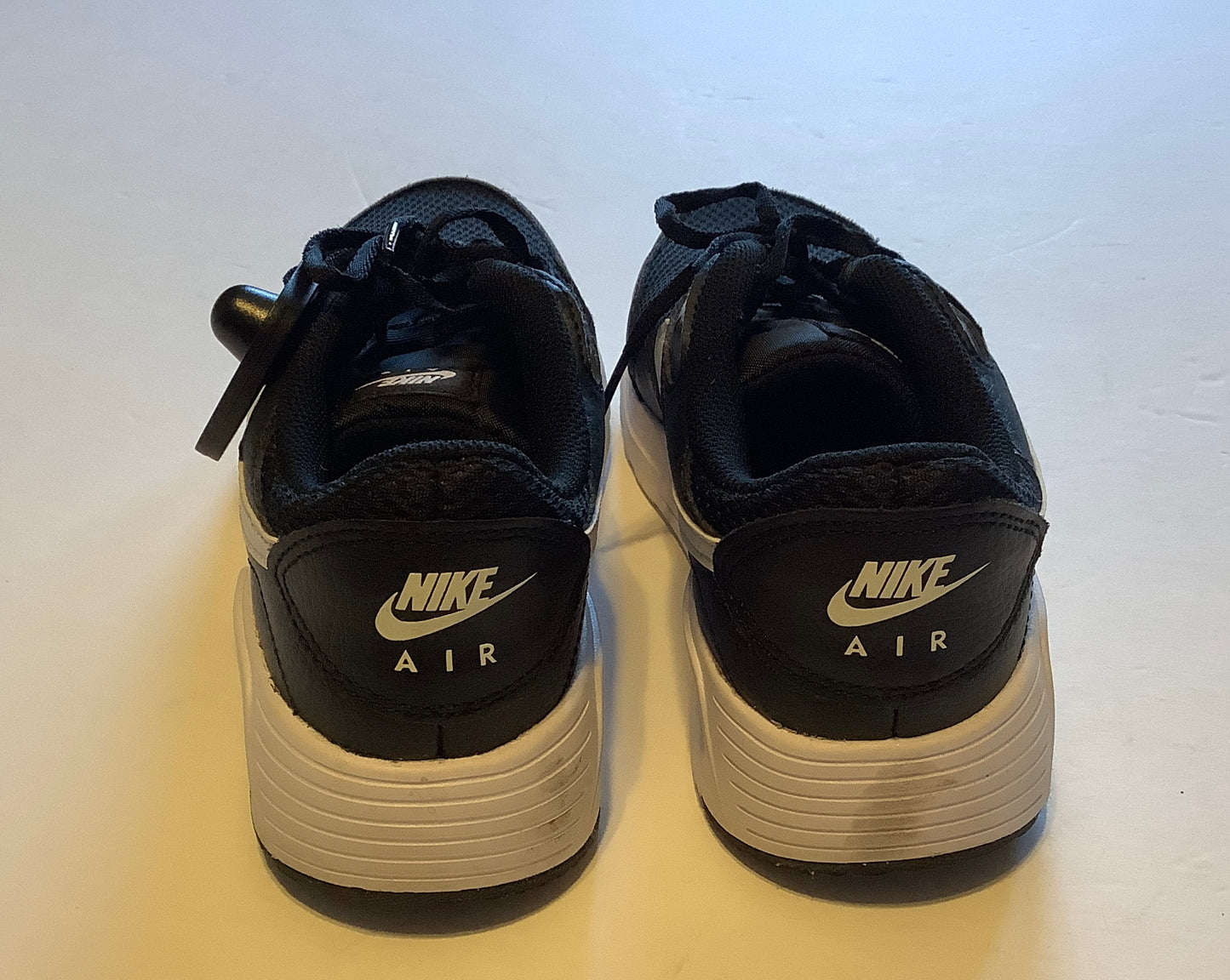 Shoes Athletic By Nike In Black & White, Size: 8.5