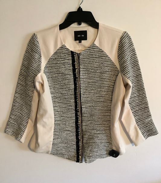 Blazer By Clothes Mentor In Cream, Size: S