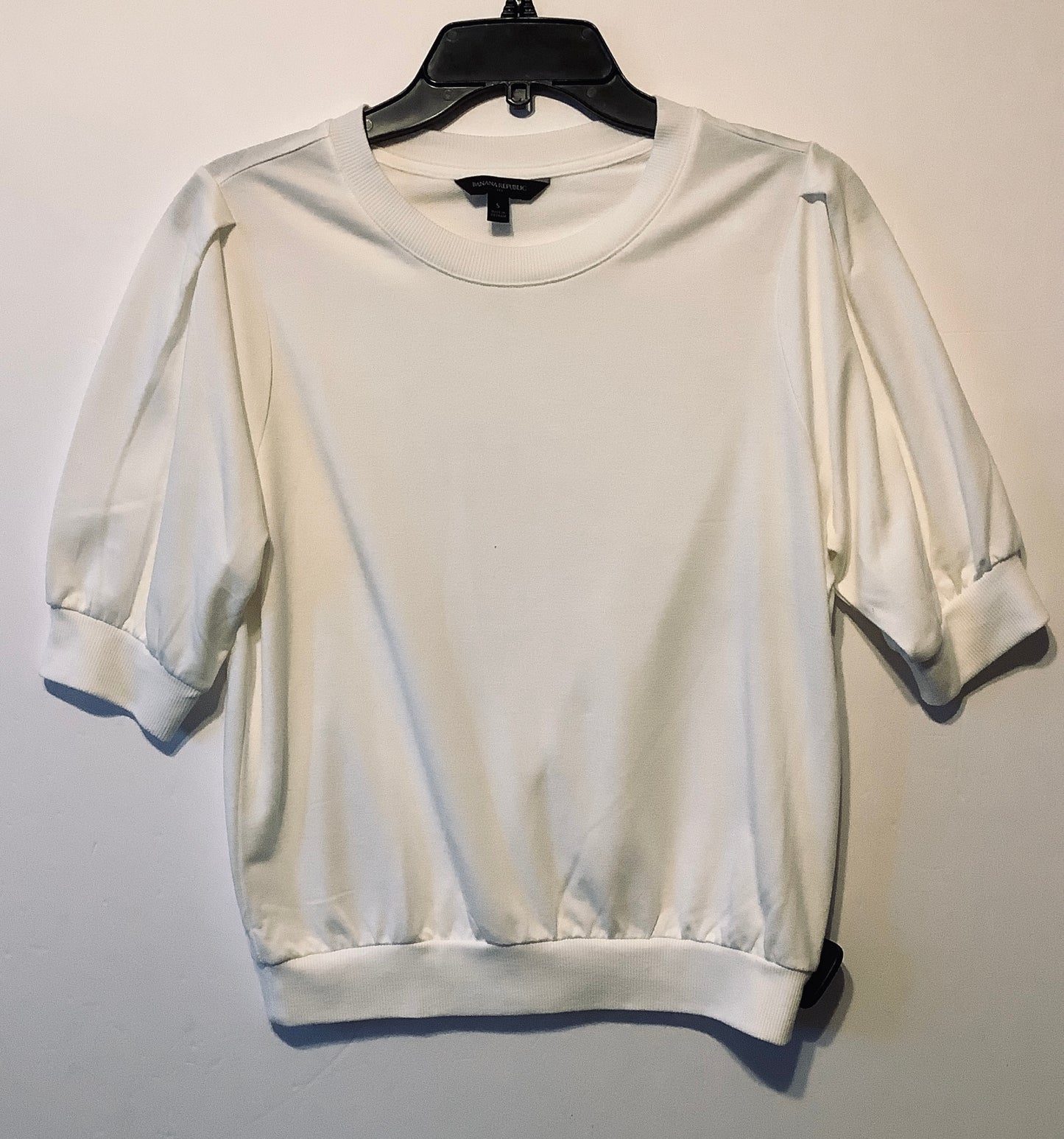 Top Short Sleeve By Banana Republic In White, Size: S