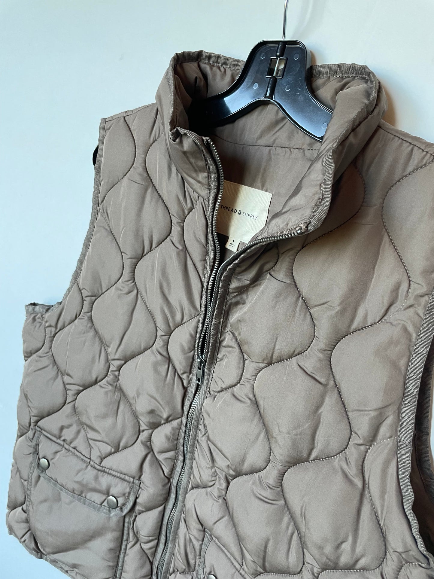 Vest Puffer & Quilted By Thread And Supply In Brown, Size: L