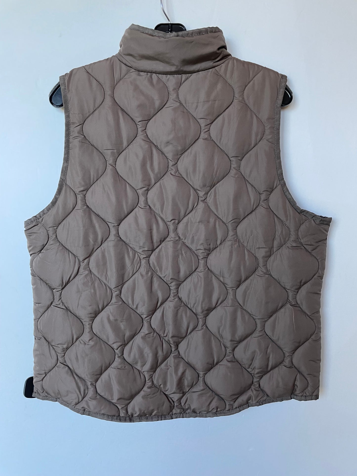 Vest Puffer & Quilted By Thread And Supply In Brown, Size: L