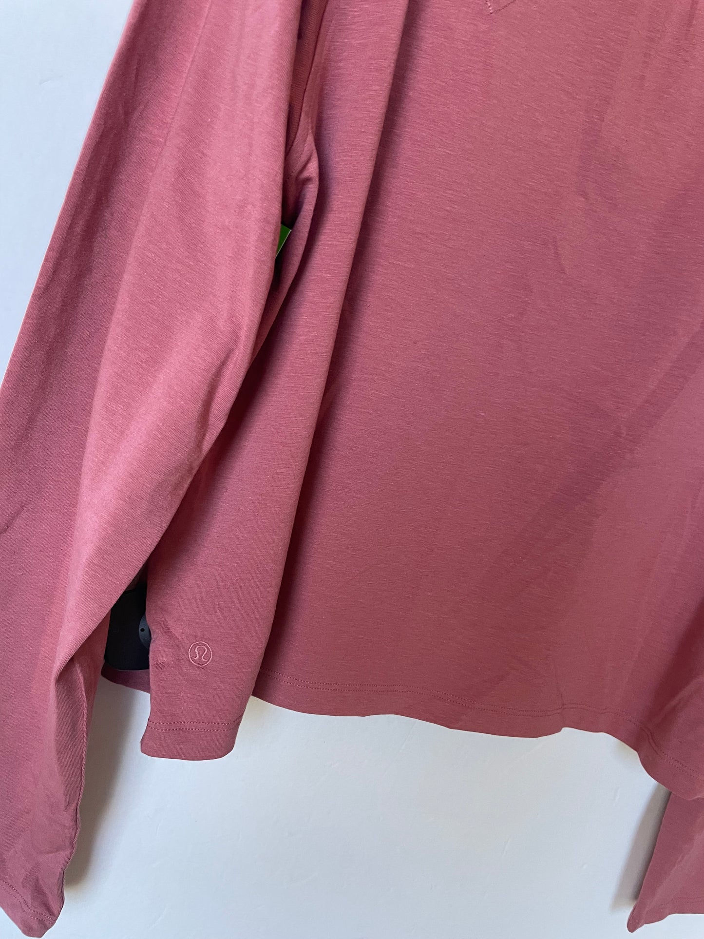 Athletic Top Long Sleeve Crewneck By Lululemon In Red, Size: L