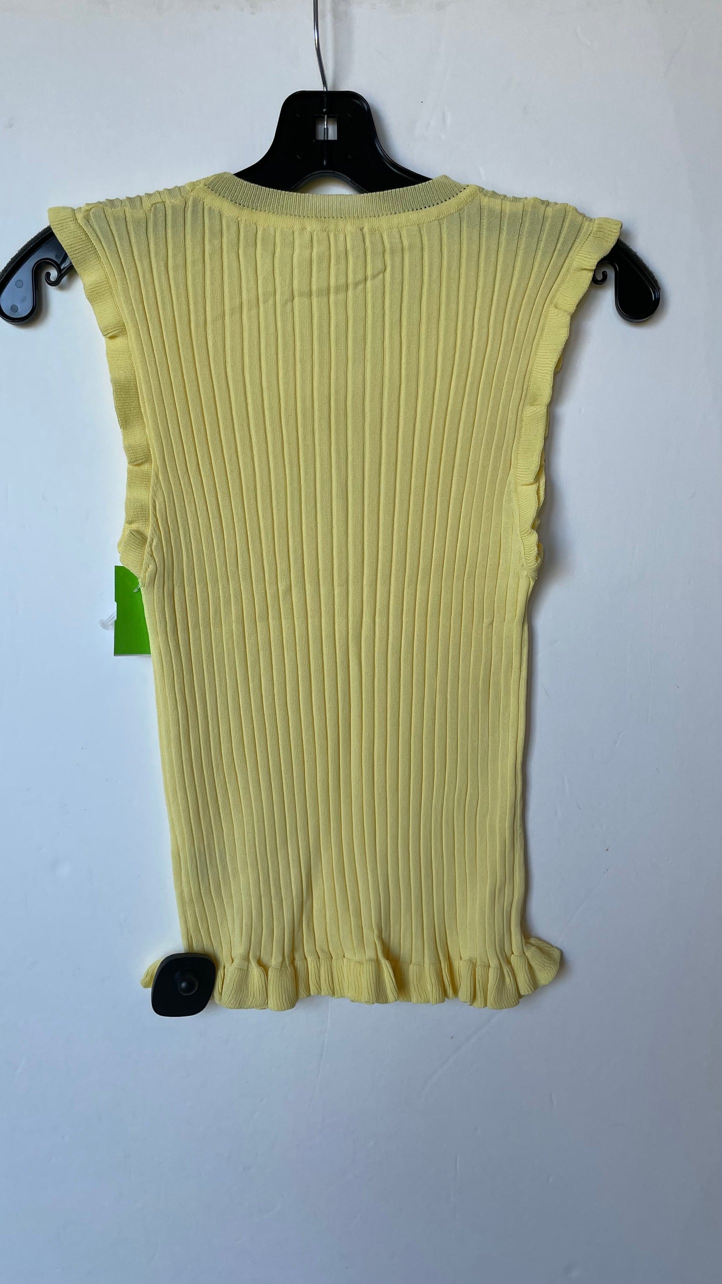 Top Sleeveless By Hem & Thread In Yellow, Size: L