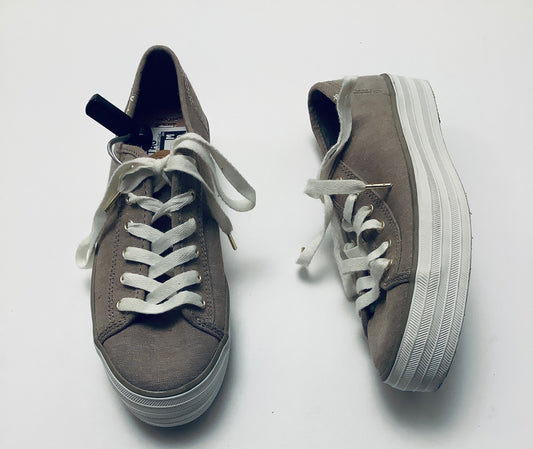 Shoes Sneakers By Keds In Tan, Size: 6.5