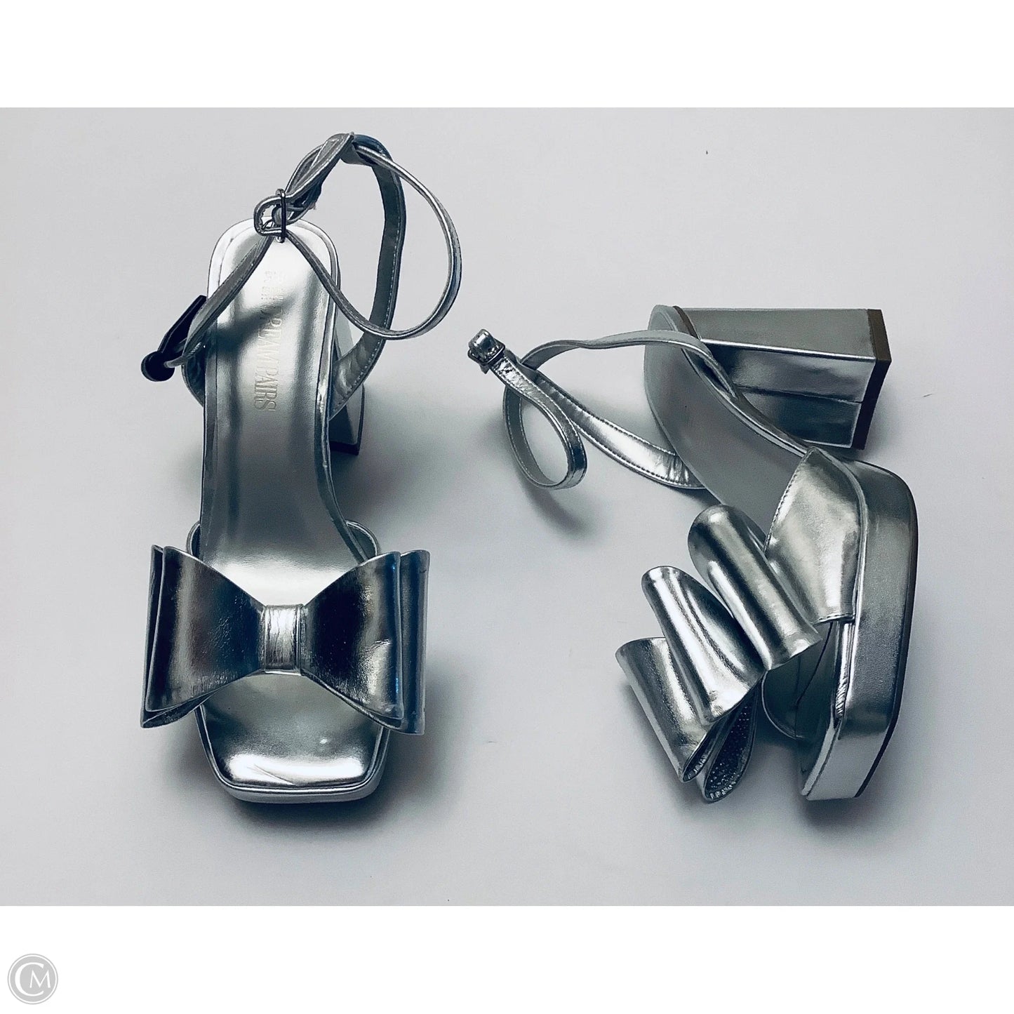 Shoes Heels Block By Clothes Mentor In Silver, Size: 8.5