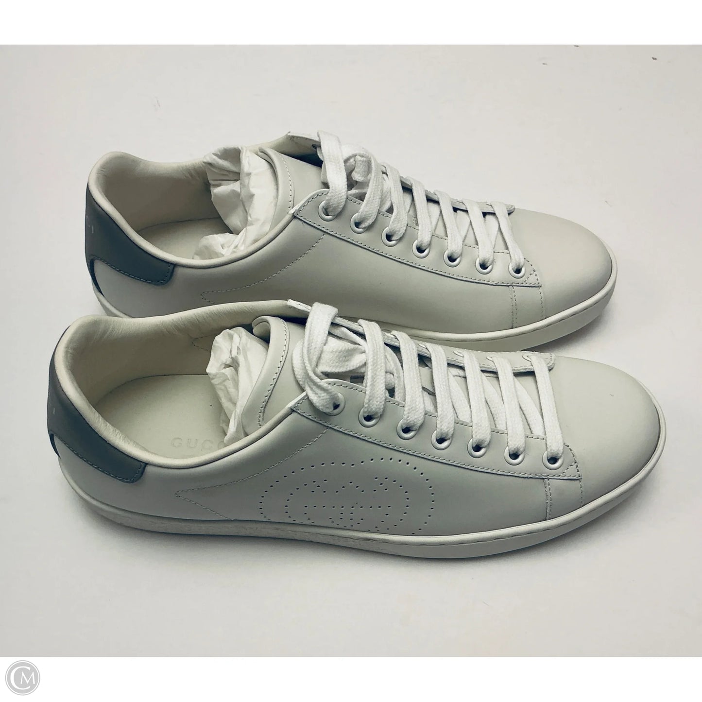 Shoes Luxury Designer By Gucci In White, Size: 8.5