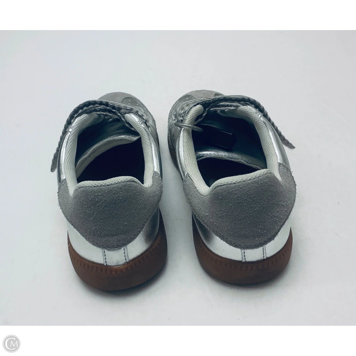 Shoes Sneakers By Steve Madden In Silver, Size: 6