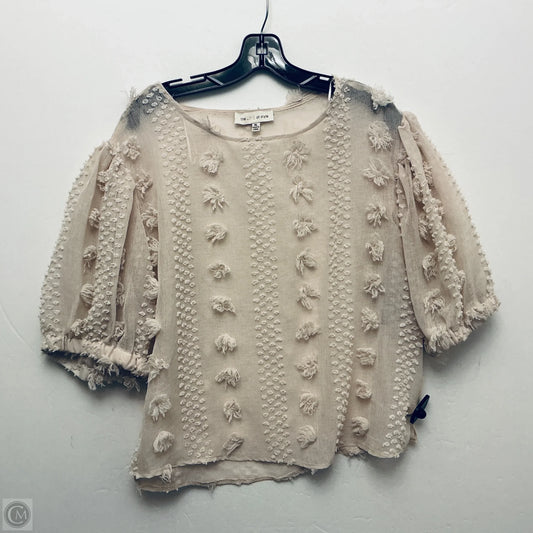 Top Short Sleeve By Clothes Mentor In Tan, Size: Xl