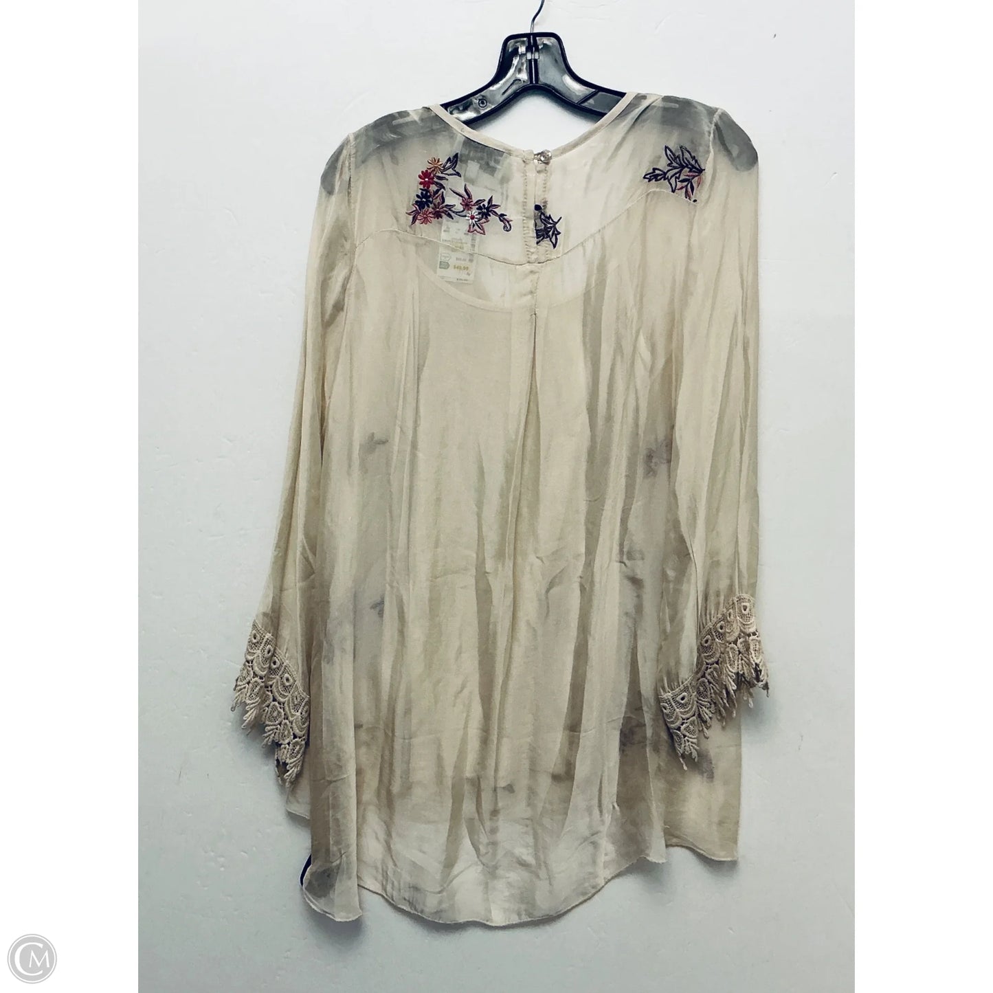 Top Long Sleeve By Clothes Mentor In Cream, Size: Xl
