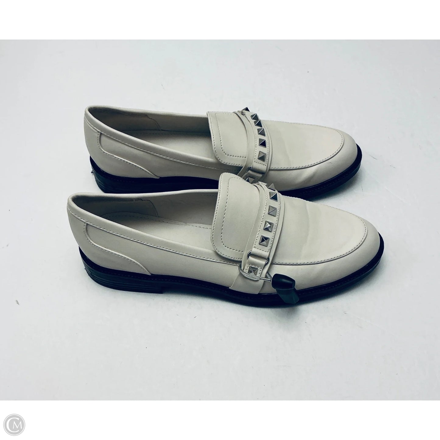 Shoes Flats By Marc Fisher In White, Size: 10