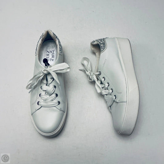 Shoes Flats By Naturalizer In White, Size: 9