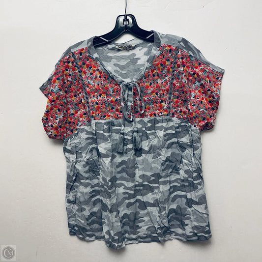 Top Short Sleeve By Savanna Jane In Grey, Size: 1x