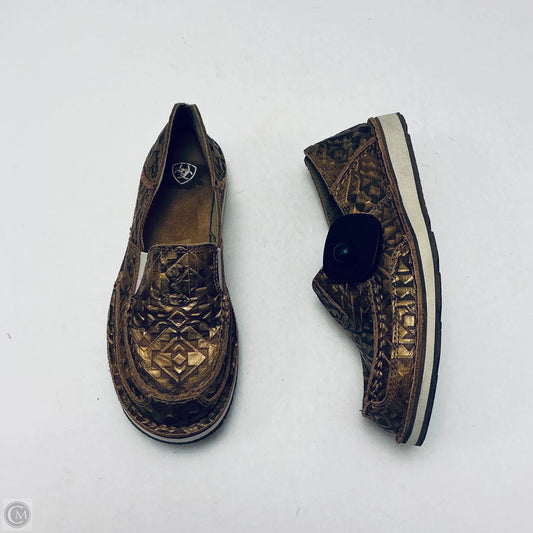 Shoes Flats By Ariat In Gold, Size: 6.5