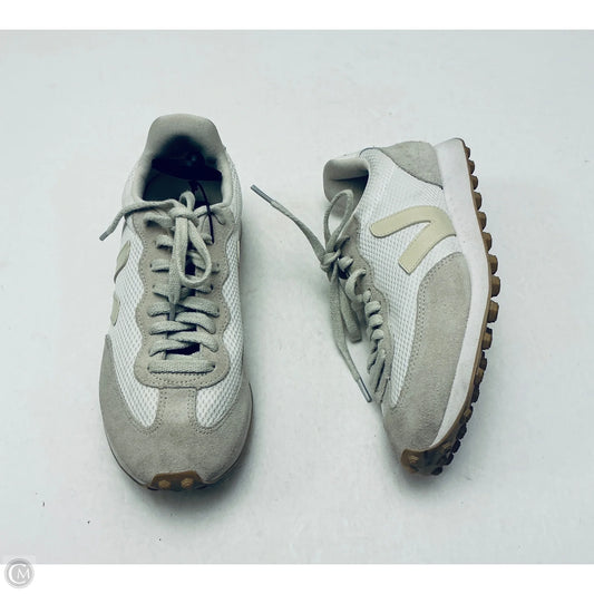Shoes Sneakers By Veja In Cream, Size: 9