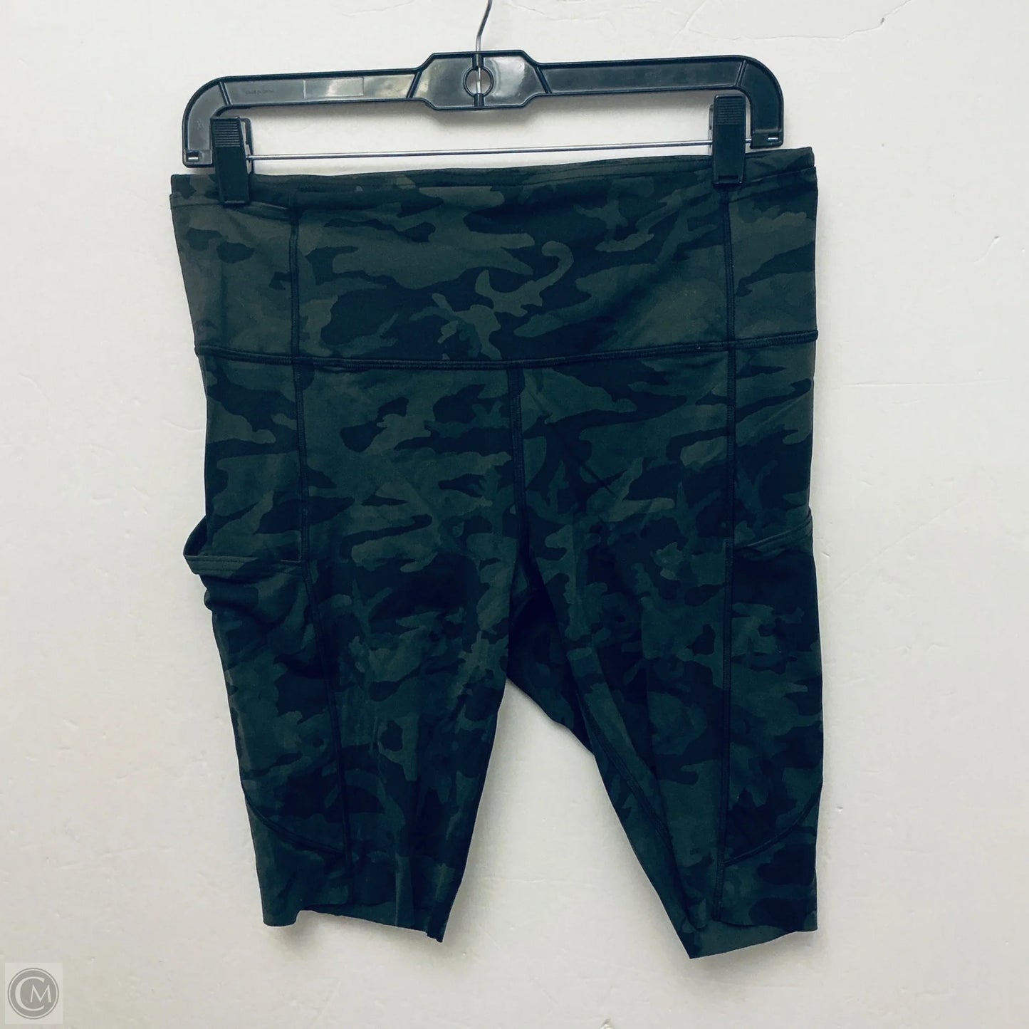 Athletic Shorts By Lululemon In Camouflage Print, Size: 10